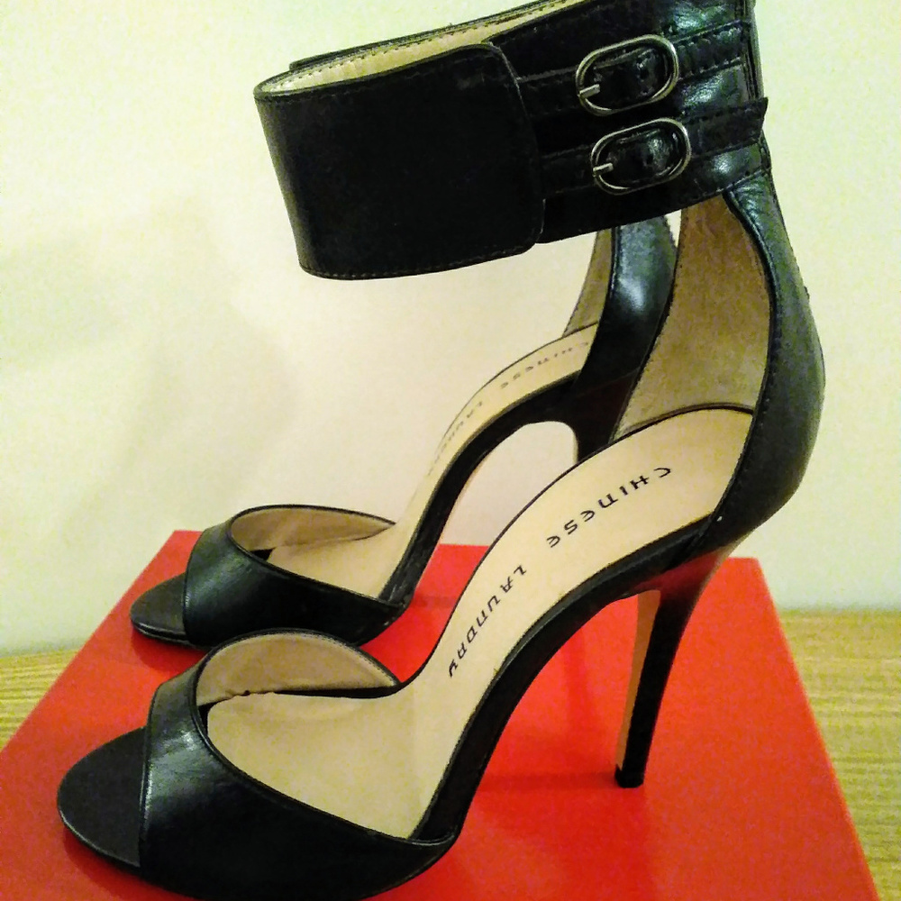 Chinese Laundry Black Leather-like 4" heels